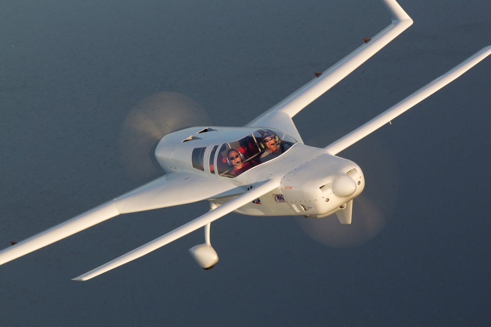 rutan defiant rutan defiant